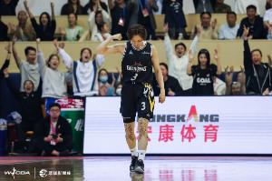 开云中国网站-能否FMVP?杨力维13中8&4记三分 砍下20分另有1板2断助队夺冠